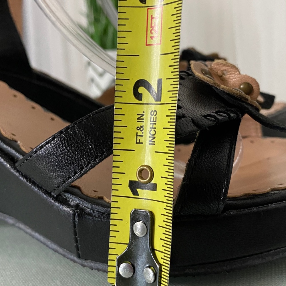 Bravo Brown’s Made in Italy 🇮🇹 Elegant Leather Women's Sandals Wedge! Size 8 - Picture 8 of 9